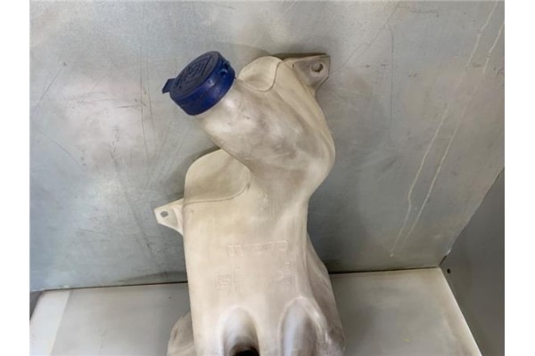 Recambio de deposito limpiaparabrisas para iveco daily camión/volquete 2.8 35 - c 13 caja abierta referencia OEM IAM 3801898 380