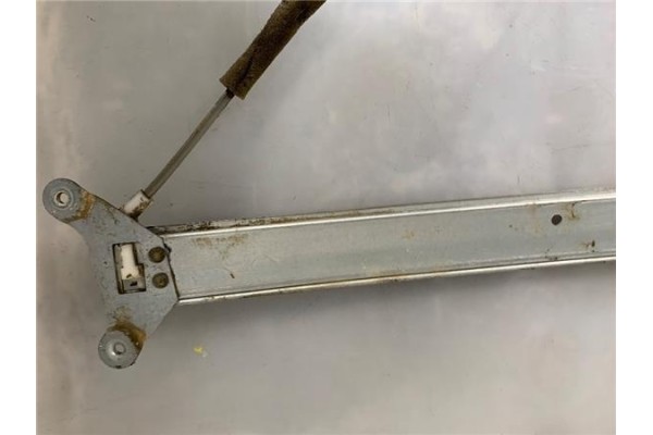 Recambio de mecanismo elevalunas delantero derecho para mitsubishi galloper (hyundai) 2.5 d referencia OEM IAM MR304812 62020016