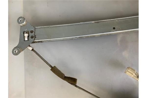 Recambio de mecanismo elevalunas delantero izquierdo para mitsubishi galloper (hyundai) 2.5 d referencia OEM IAM MR304811 6,20E+