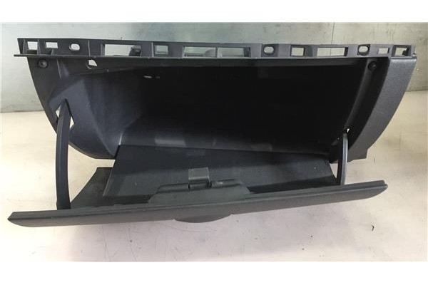 Recambio de guantera salpicadero para renault clio iii (2005) 1.2 referencia OEM IAM 8200407712 8200407713 
