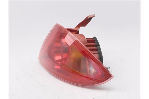 Recambio de piloto trasero derecho para seat leon (1p1) 1.6 tdi referencia OEM IAM E95822  