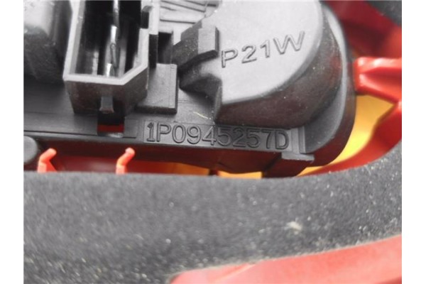 Recambio de piloto trasero derecho para seat leon (1p1) 1.6 tdi referencia OEM IAM E95822  