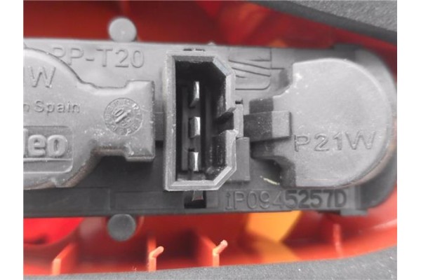 Recambio de piloto trasero derecho para seat leon (1p1) 1.6 tdi referencia OEM IAM E95822  