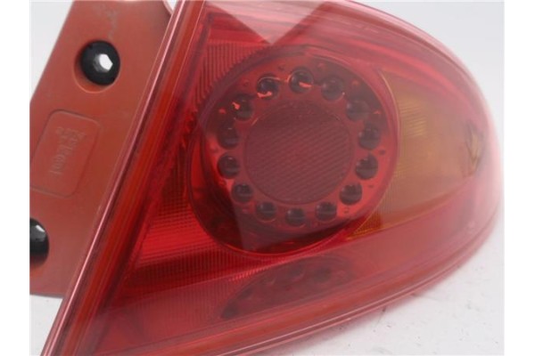 Recambio de piloto trasero derecho para seat leon (1p1) 1.6 tdi referencia OEM IAM E95822  