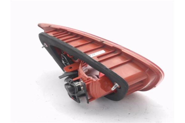 Recambio de piloto porton trasero derecho para seat leon (1p1) 1.6 tdi referencia OEM IAM 89320301  