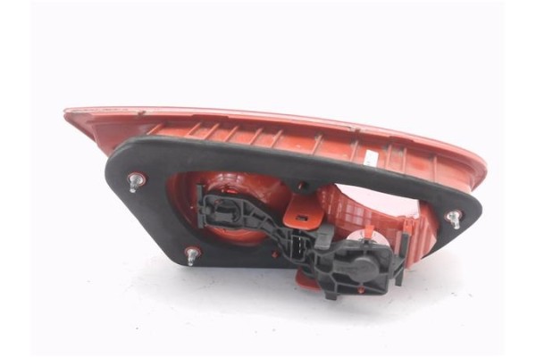 Recambio de piloto porton trasero derecho para seat leon (1p1) 1.6 tdi referencia OEM IAM 89320301  