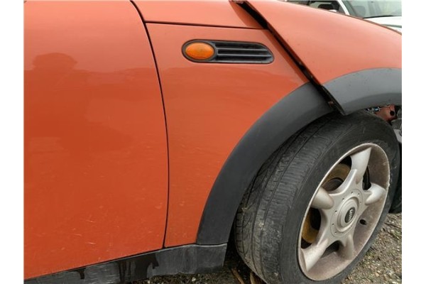 Recambio de aleta delantero derecha para mini cabrio (r52) 1.6 cooper referencia OEM IAM 41217037438  