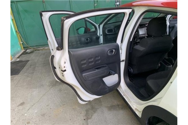 Recambio de puerta trasero izquierda para citroen c3 1.2 feel referencia OEM IAM 9812716780  