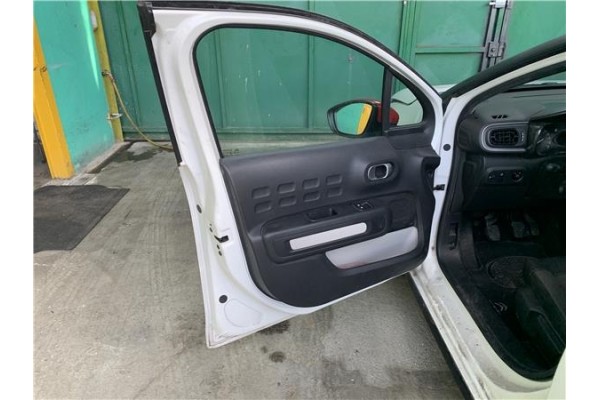 Recambio de puerta delantero izquierda para citroen c3 1.2 feel referencia OEM IAM 9812674380  