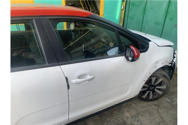Recambio de puerta delantero derecha para citroen c3 1.2 feel referencia OEM IAM 9812674180  