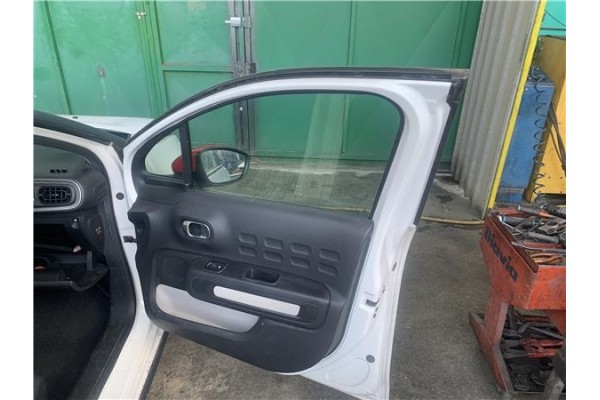 Recambio de puerta delantero derecha para citroen c3 1.2 feel referencia OEM IAM 9812674180  