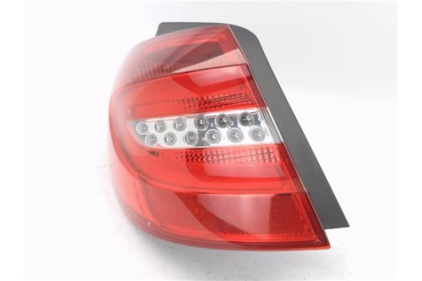 Recambio de piloto trasero izquierdo para mercedes-benz clase b (bm 246) 1.8 b 200 cdi (246.201) referencia OEM IAM A2468200564 
