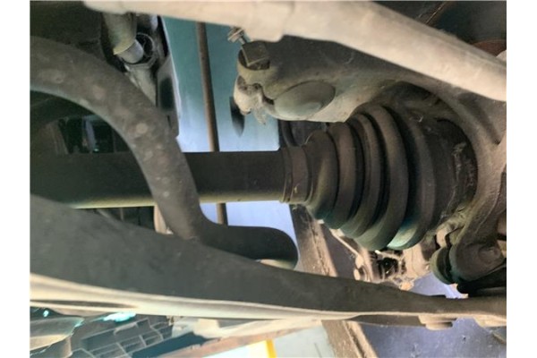 Recambio de palier delantero izquierdo para citroen c3 1.2 feel referencia OEM IAM 9677476580  