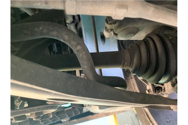 Recambio de palier delantero izquierdo para citroen c3 1.2 feel referencia OEM IAM 9677476580  