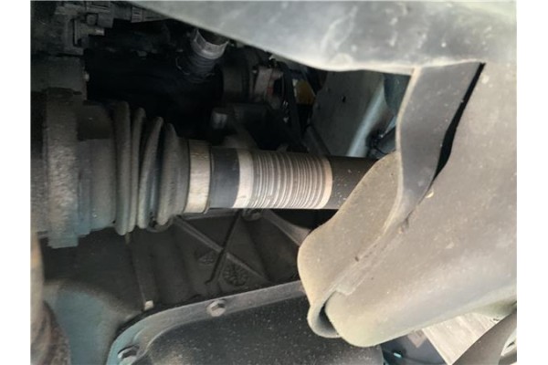 Recambio de palier delantero izquierdo para citroen c3 1.2 feel referencia OEM IAM 9677476580  