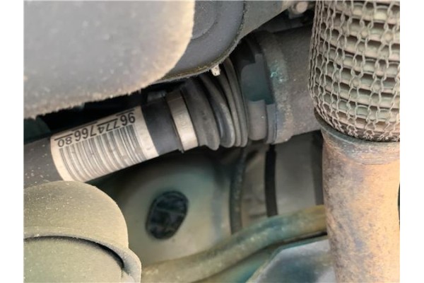 Recambio de palier delantero derecho para citroen c3 1.2 feel referencia OEM IAM 9677476680  