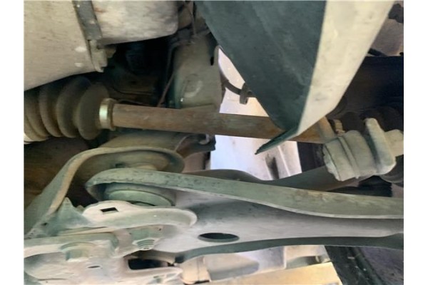 Recambio de palier delantero derecho para citroen c3 1.2 feel referencia OEM IAM 9677476680  