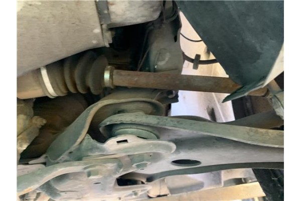 Recambio de palier delantero derecho para citroen c3 1.2 feel referencia OEM IAM 9677476680  