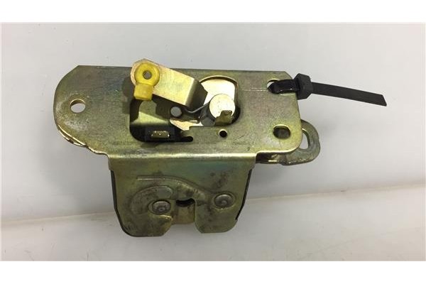 Recambio de cerradura porton para volvo s40 berlina 1.8 i referencia OEM IAM 30802821  