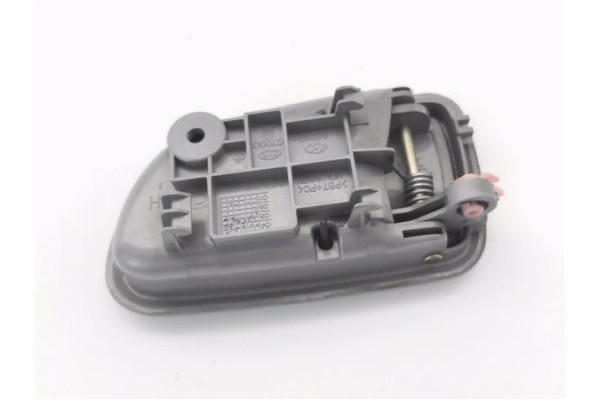 Recambio de manilla int. puerta delantero izquierda para kia picanto (sa) 1.1 active referencia OEM IAM 8261007000  
