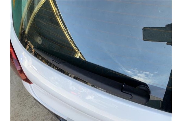 Recambio de brazo limpiaparabrisas trasero para citroen c3 1.2 feel referencia OEM IAM 6429HE  