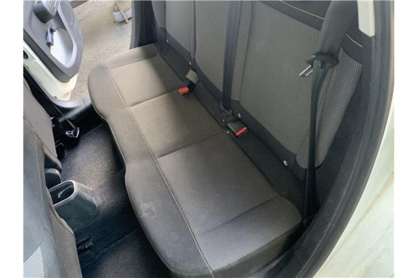 Recambio de asientos traseros para citroen c3 1.2 feel referencia OEM IAM   