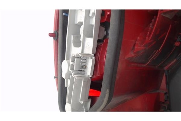 Recambio de piloto trasero derecho para renault modus i 1.5 dci (fp0f, jp0f) referencia OEM IAM 62457 8200538785 