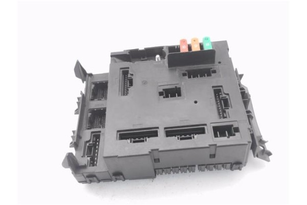 Recambio de caja fusibles/rele para smart fortwo coupe 1.0 fortwo coupe (52kw) referencia OEM IAM A4515450401 5WK45148AD 