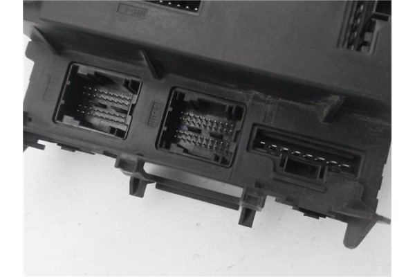 Recambio de caja fusibles/rele para smart fortwo coupe 1.0 fortwo coupe (52kw) referencia OEM IAM A4515450401 5WK45148AD 