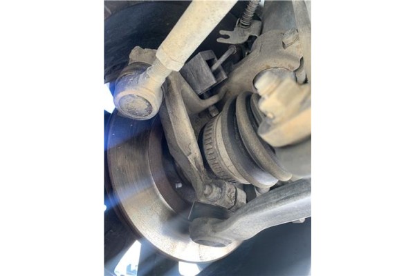 Recambio de mangueta delantero izquierda para citroen xsara picasso 1.6 hdi referencia OEM IAM 364654  