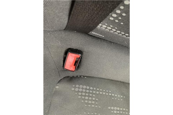 Recambio de anclaje cinturon trasero izquierdo para opel corsa d 1.3 cdti referencia OEM IAM 13274778  