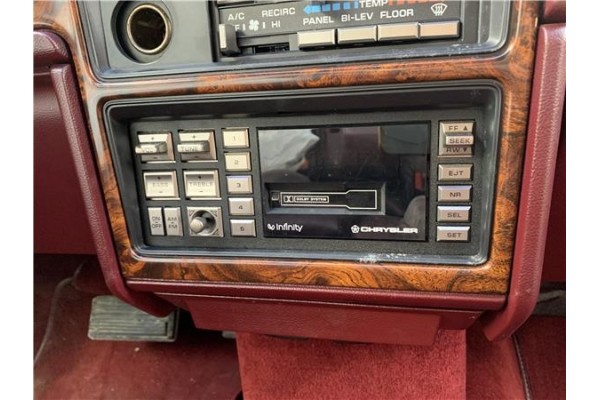 Recambio de autoradio para chrysler le baron 3.0 i v6 referencia OEM IAM 3C3XA563XL6G72143CV104KW  