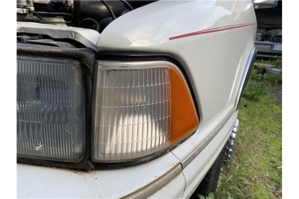 Recambio de intermitente delantero izquierdo para chrysler le baron 3.0 i v6 referencia OEM IAM 3C3XA563XL6G72143CV104KW  