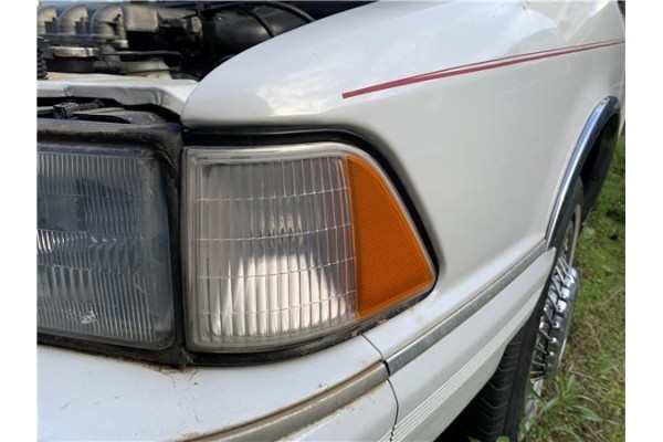 Recambio de intermitente delantero izquierdo para chrysler le baron 3.0 i v6 referencia OEM IAM 3C3XA563XL6G72143CV104KW  