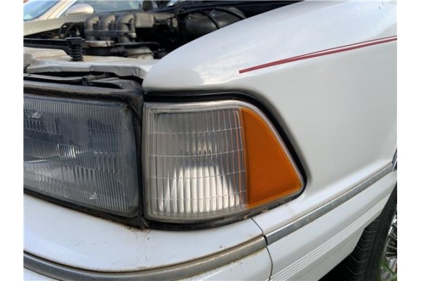 Recambio de intermitente delantero izquierdo para chrysler le baron 3.0 i v6 referencia OEM IAM 3C3XA563XL6G72143CV104KW  