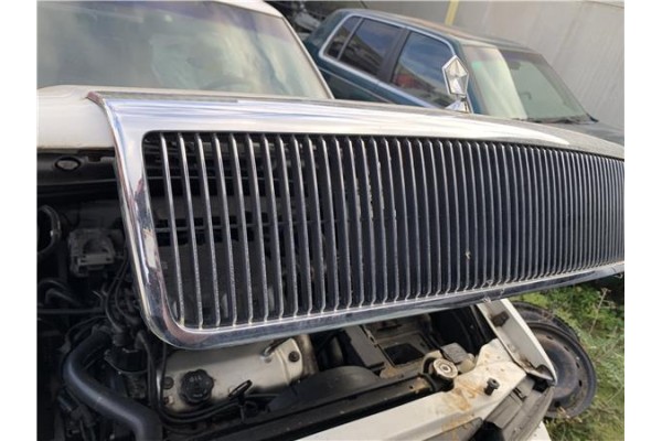 Recambio de rejilla capo para chrysler le baron 3.0 i v6 referencia OEM IAM 3C3XA563XL6G72143CV104KW  