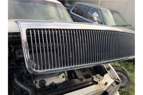 Recambio de rejilla capo para chrysler le baron 3.0 i v6 referencia OEM IAM 3C3XA563XL6G72143CV104KW  