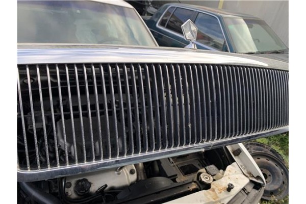 Recambio de rejilla capo para chrysler le baron 3.0 i v6 referencia OEM IAM 3C3XA563XL6G72143CV104KW  