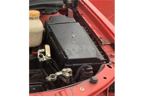 Recambio de caja fusibles/rele para opel astra h gtc 1.7 cdti referencia OEM IAM 93194877  