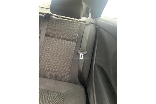 Recambio de cinturon seguridad trasero izquierdo para opel astra h gtc 1.7 cdti referencia OEM IAM 13253563  