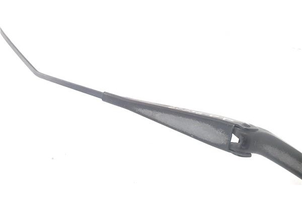 Recambio de brazo limpiaparabrisas delantero derecho para opel corsa d 1.2 referencia OEM IAM 13182326  