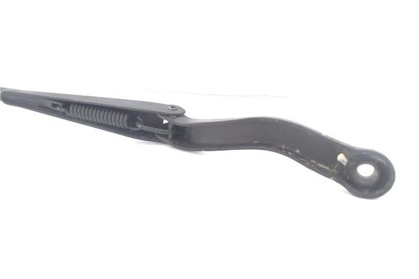 Recambio de brazo limpiaparabrisas delantero derecho para opel corsa d 1.2 referencia OEM IAM 13182326  