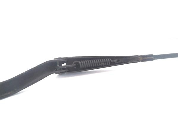 Recambio de brazo limpiaparabrisas delantero izquierdo para opel corsa d 1.2 referencia OEM IAM 13182325  