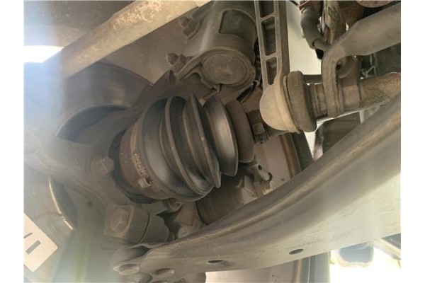 Recambio de palier delantero izquierdo para opel astra h gtc 1.7 cdti referencia OEM IAM 13124675  
