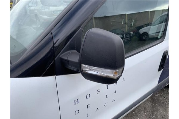 Recambio de retrovisor izquierdo para opel combo d 1.3 cargo l1h1 2,2t referencia OEM IAM 95527372  