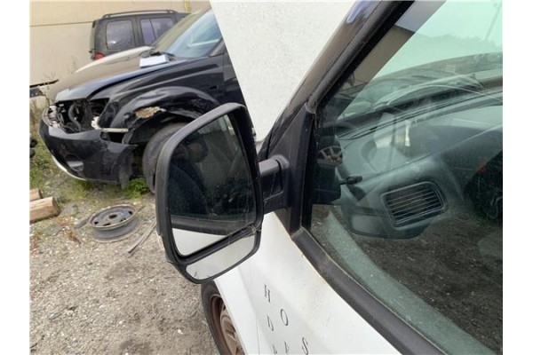 Recambio de retrovisor izquierdo para opel combo d 1.3 cargo l1h1 2,2t referencia OEM IAM 95527372  