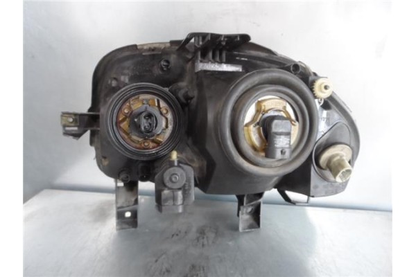 Recambio de faro delantero dcho para renault clio ii (xbo) 1.4 75cv referencia OEM IAM 260104030R  