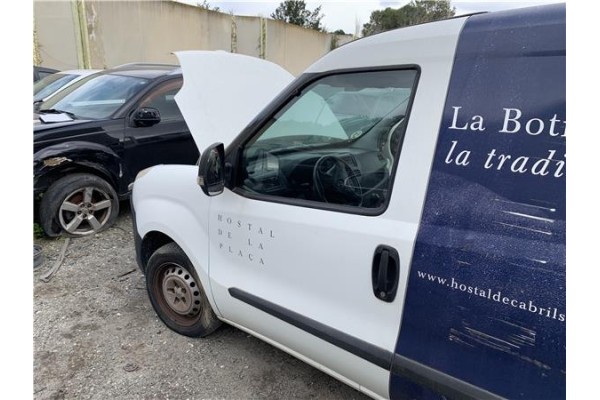 Recambio de puerta delantero izquierda para opel combo d 1.3 cargo l1h1 2,2t referencia OEM IAM 95519687  