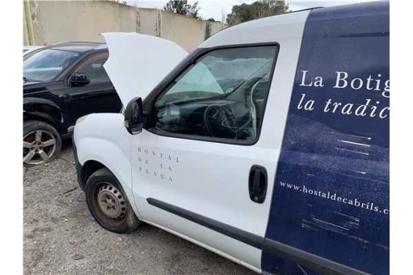 Recambio de puerta delantero izquierda para opel combo d 1.3 cargo l1h1 2,2t referencia OEM IAM 95519687  