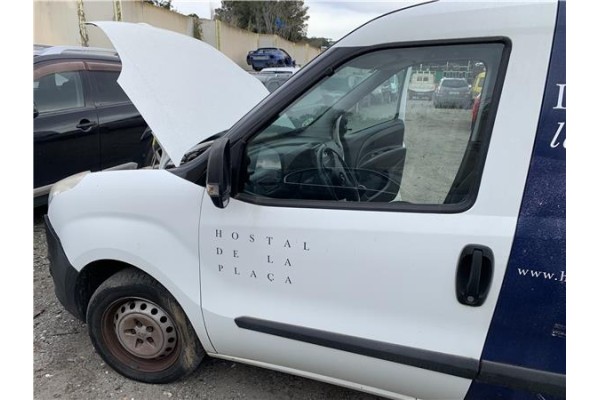 Recambio de puerta delantero izquierda para opel combo d 1.3 cargo l1h1 2,2t referencia OEM IAM 95519687  